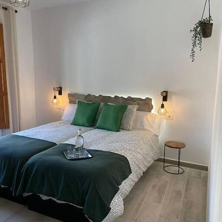 Habitacion L'Elefant En Casa Cami De Les Aiguees Monistrol De Montserrat Kültér fotó
